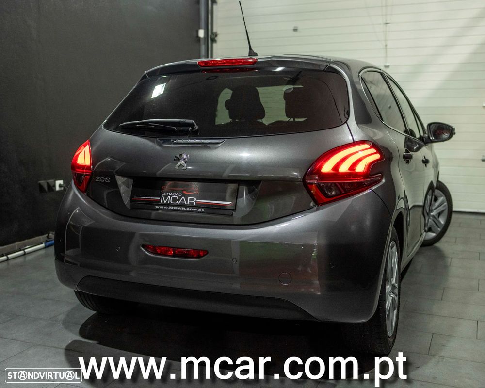 Peugeot 208 - 3