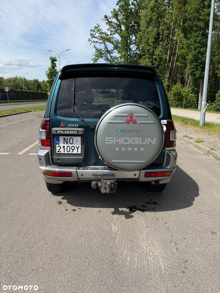 Mitsubishi Pajero - 4