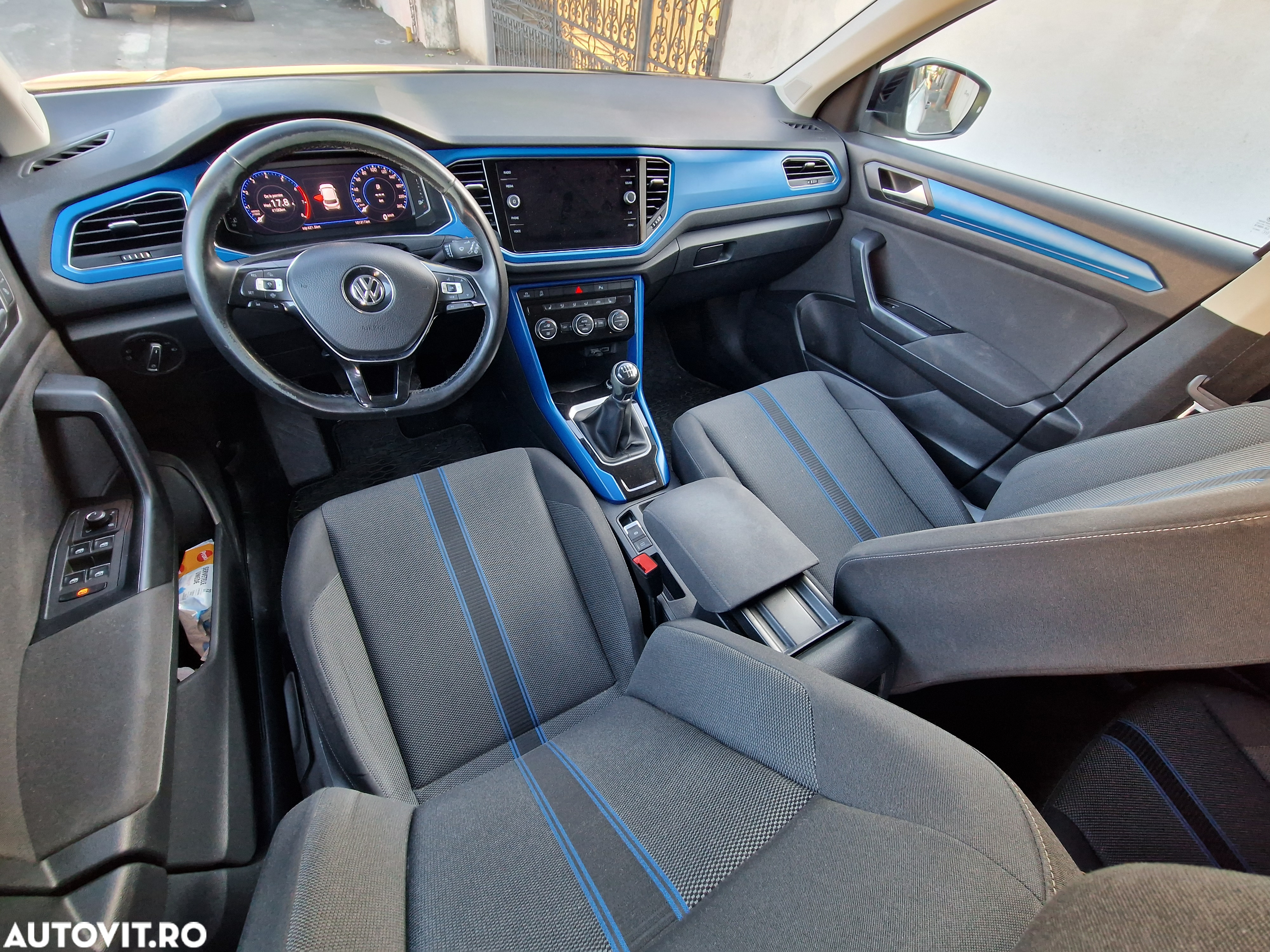 Volkswagen T-ROC - 6