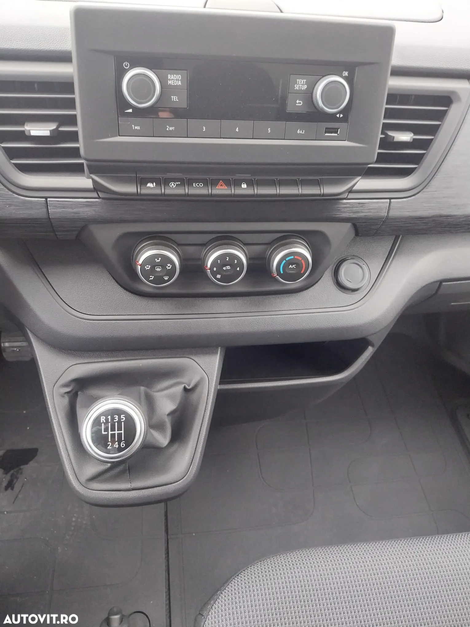 Renault Trafic 2.0 Blue dCi 150 Furgon Cabina Dubla L2H1 - 8