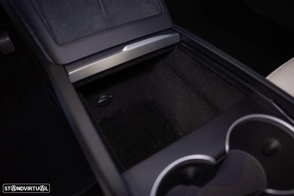 Tesla Model 3 Tração Traseira - 46