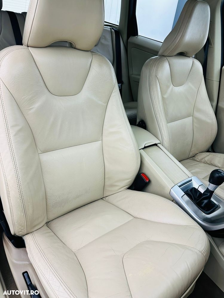 Volvo XC 60 D4 AWD Momentum - 16