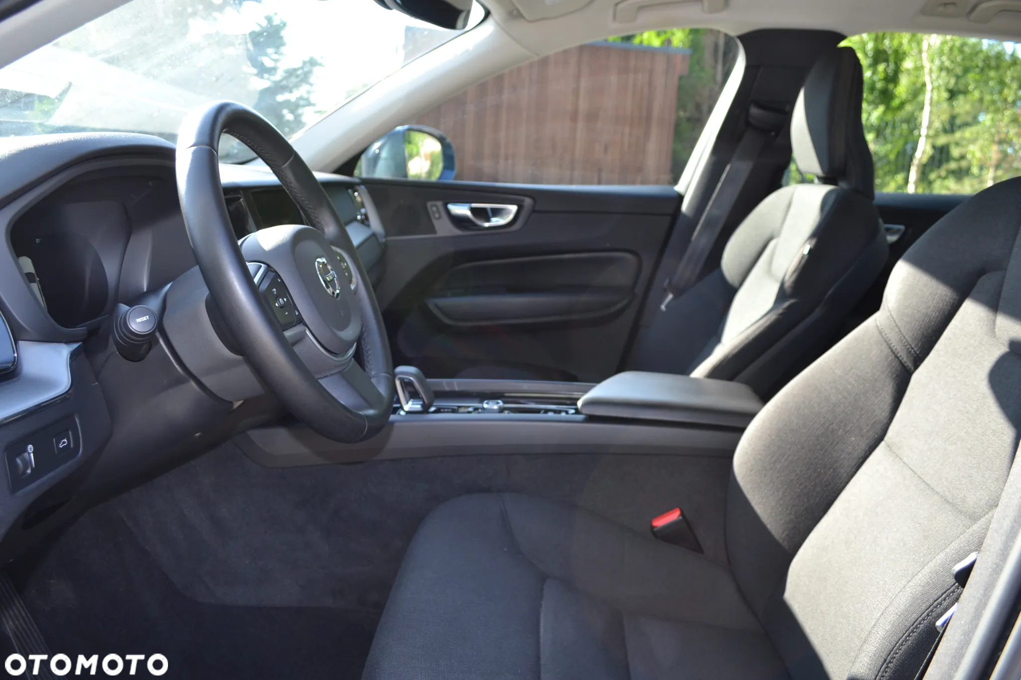 Volvo XC 60 D4 Momentum Pro - 12