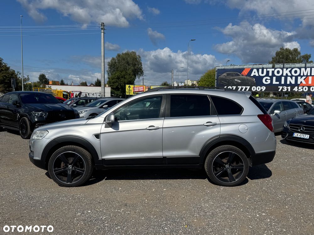 Chevrolet Captiva 2.0 d LT medium 5os - 25