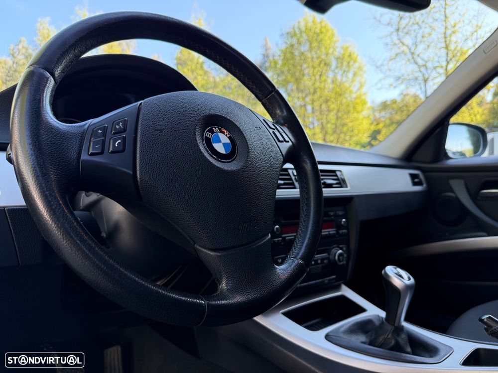 BMW 318 d LifeStyle - 5