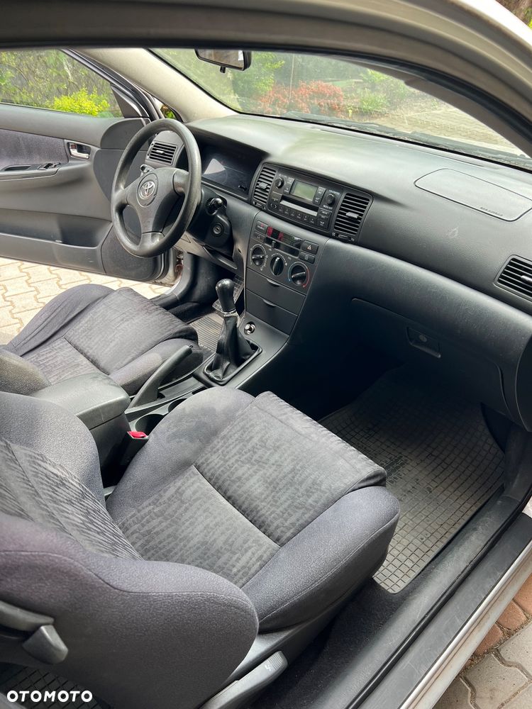 Toyota Corolla 1.4 VVT-i Base - 15