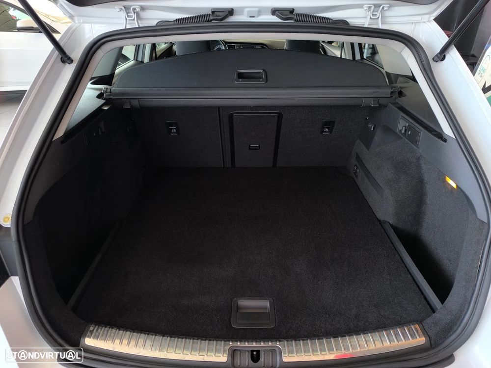 SEAT Leon ST 1.6 TDI Style Ecomotive - 24