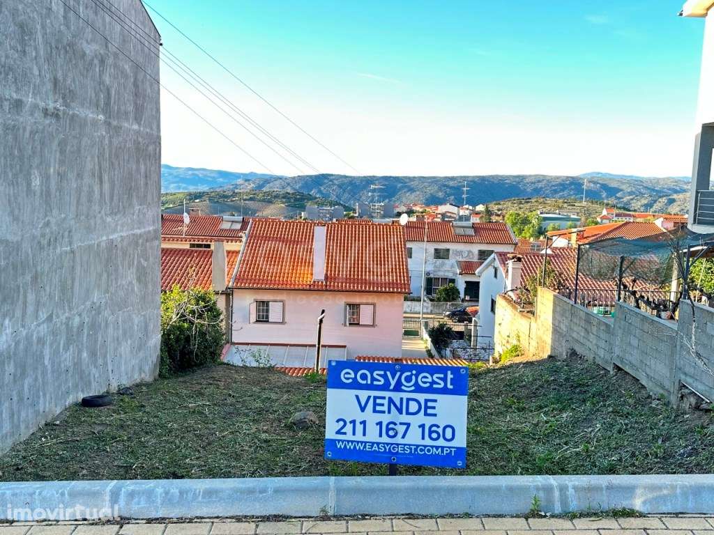 Magnifico lote para construção localizado numa zona residencial de ... - Grande imagem: 2/13