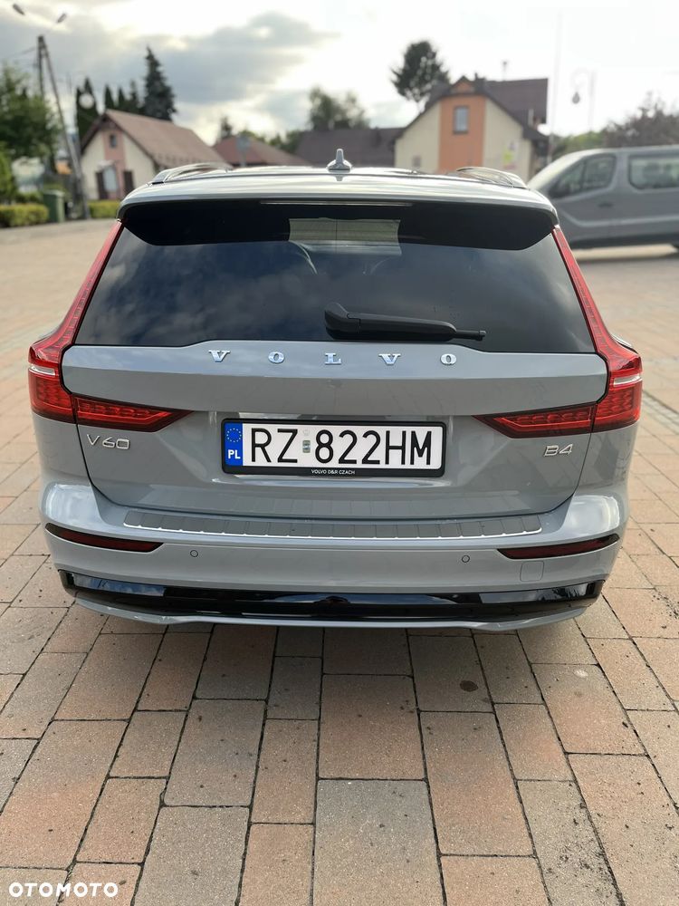 Volvo V60 B4 B Plus Dark - 5