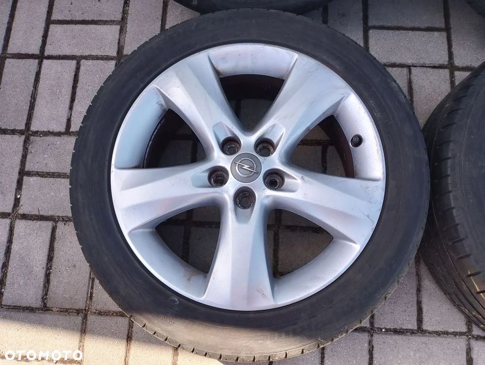 Koła Aluminiowe Alufelgi 17" Opel Astra J K 5x105 215/50/17 Opony letnie Vredestein 5mm Komplet - 5