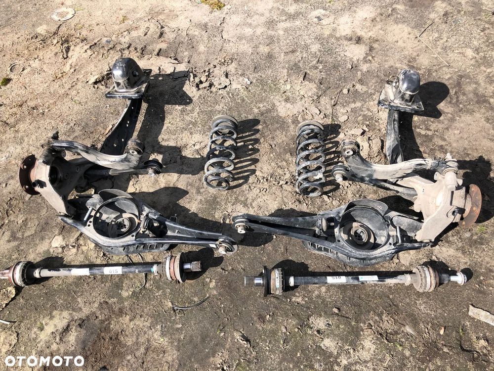 ZWROTNICA WAHACZ  TYŁ  AUDI A3 RSQ3 RS3 8Y 21-24r   gwa!!! - 2
