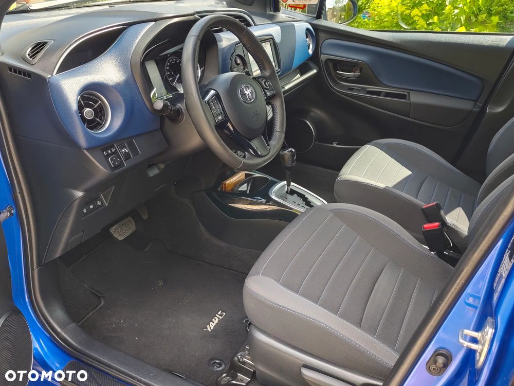 Toyota Yaris Hybrid 100 Premium EU6 - 25