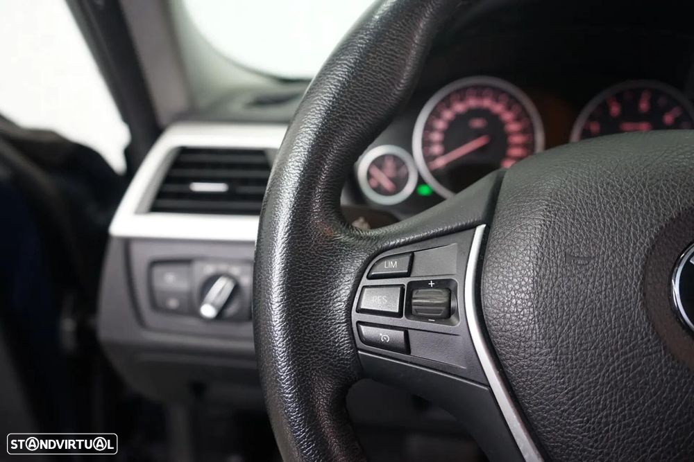 BMW 318 d Aut. Advantage - 23