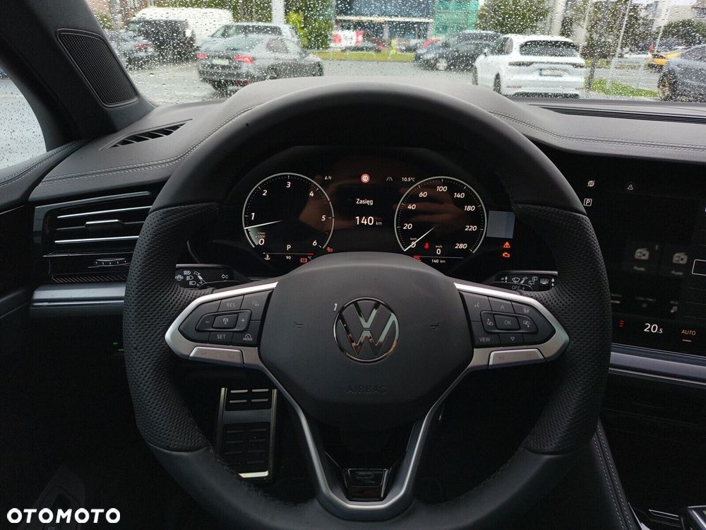 Volkswagen Touareg - 15