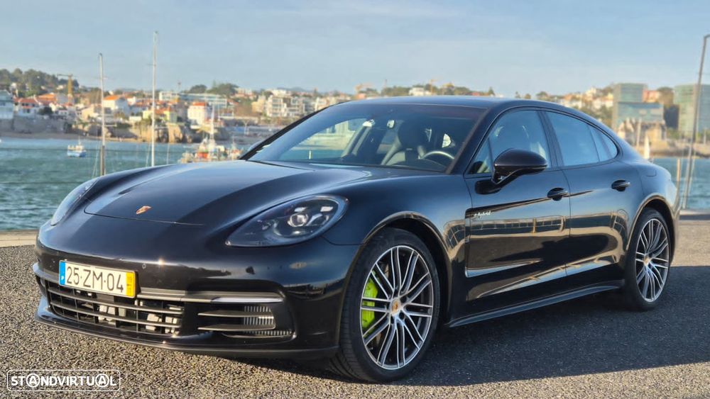 Porsche Panamera 4 E-Hybrid - 1