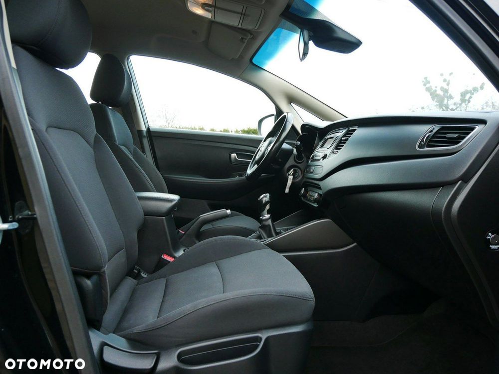Kia Carens - 20