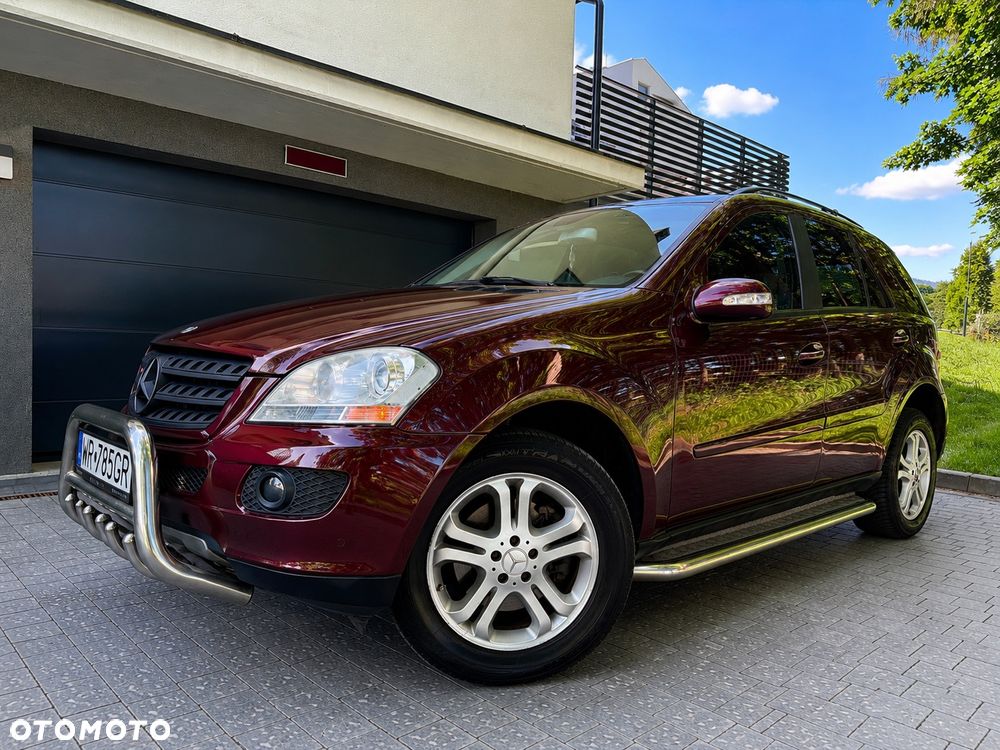 Mercedes-Benz ML 350 4Matic 7G-TRONIC Edition 10 - 11