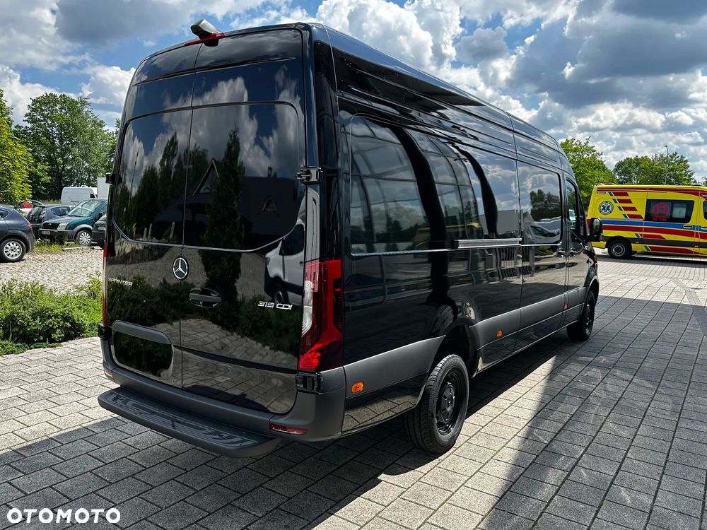 Mercedes-Benz Sprinter - 7