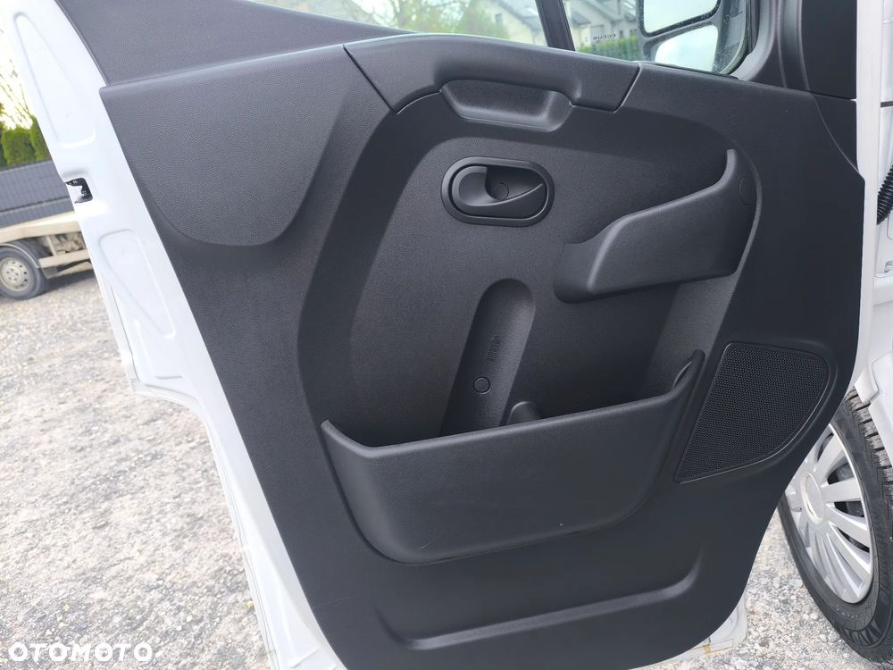 Nissan INTERSTAR - 21