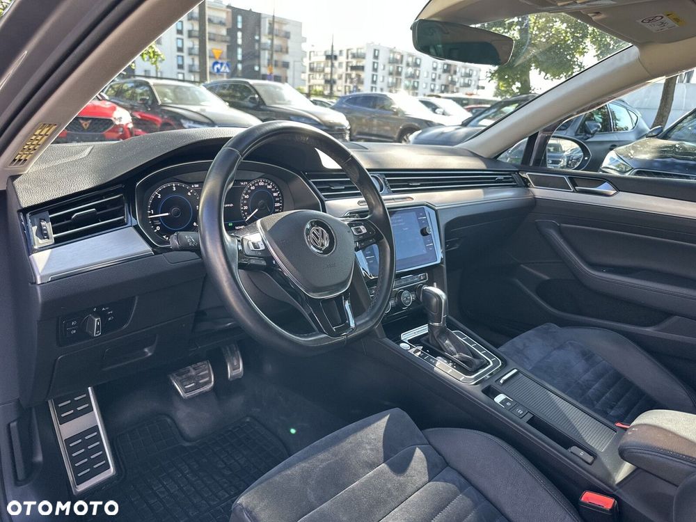 Volkswagen Passat - 13