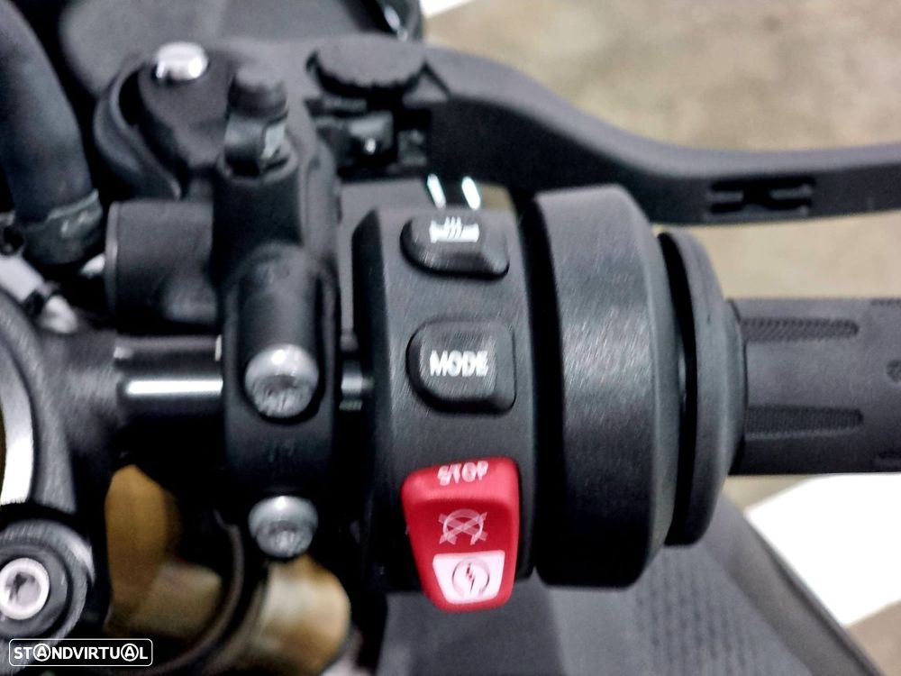 BMW S 1000 RR 1000 RR Black Storm metálic - 12