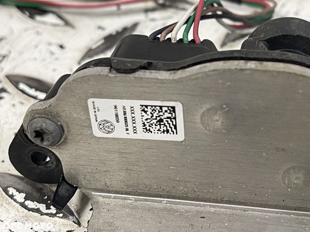 KOMPLET ORYGINALNA PRZETWORNICA MODUŁ LAMPY LED LEWY KIERUNKOWSKAZ VW ARTEON 90118048 90118059 - 7