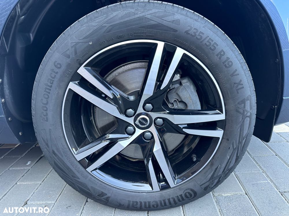 Volvo XC 60 B4 MHEV AT8 AWD R-Design - 36