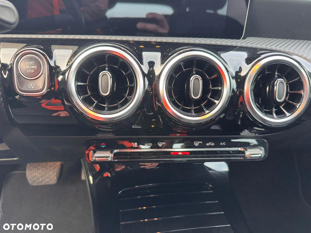 Mercedes-Benz Klasa A 180 d Edition 1 7G-DCT - 37