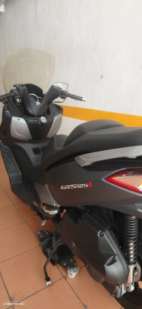 Sym GTS GTS125i - 2