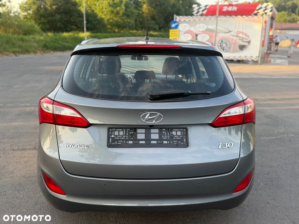 Hyundai i30 1.4 Comfort EU5 - 12