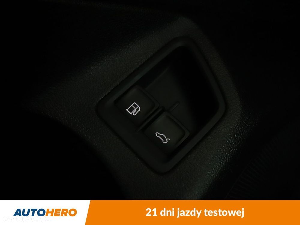 Volkswagen Passat - 38