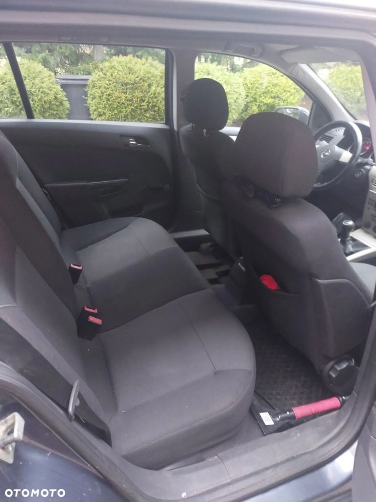 Opel Astra 1.7 CDTI Enjoy - 8