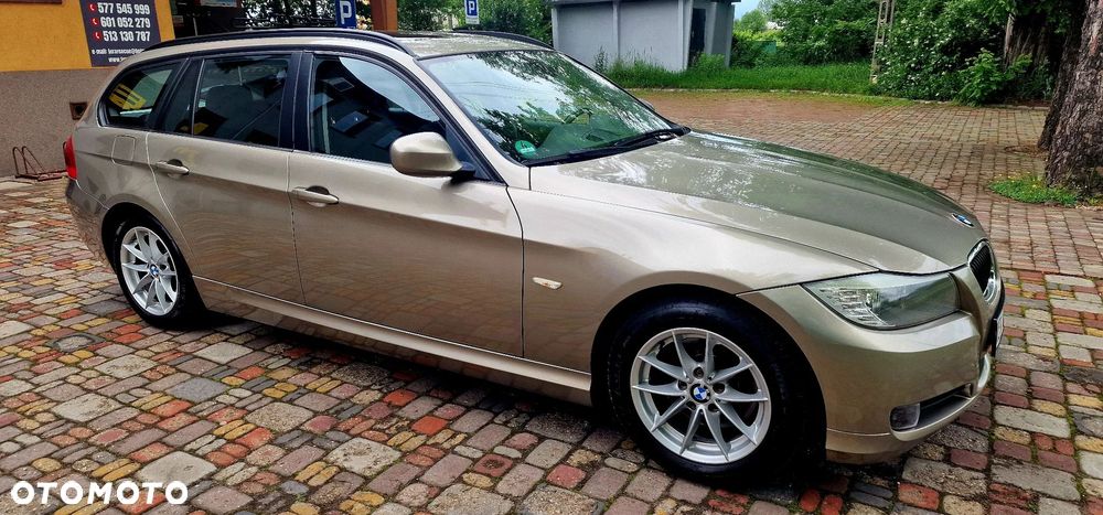 BMW Seria 3 320d DPF Edition Sport - 30