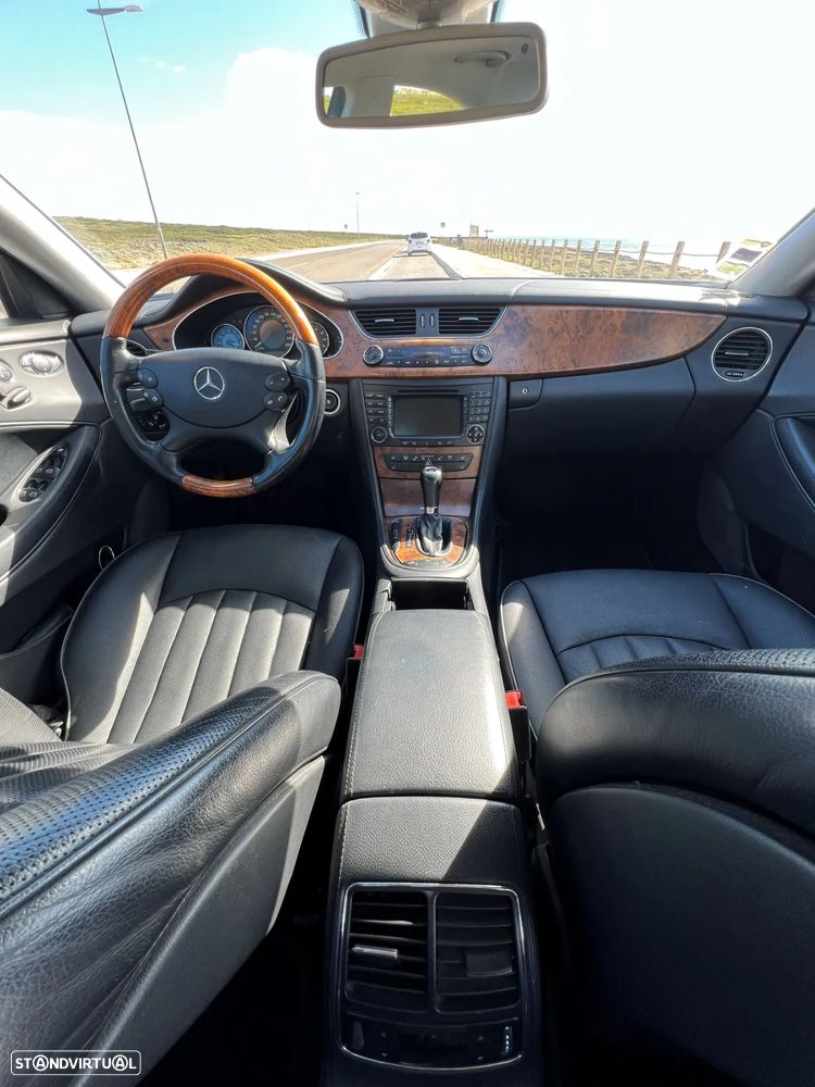 Mercedes-Benz CLS 500 Standard - 4