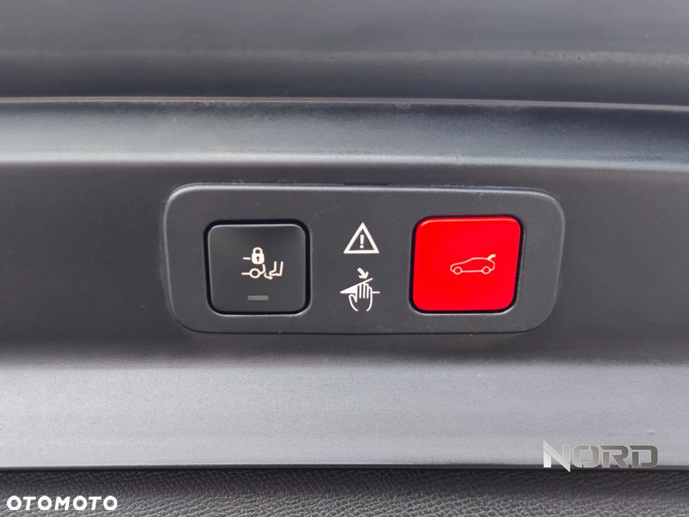 Peugeot 5008 THP 165 EAT6 Stop & Start Allure - 22