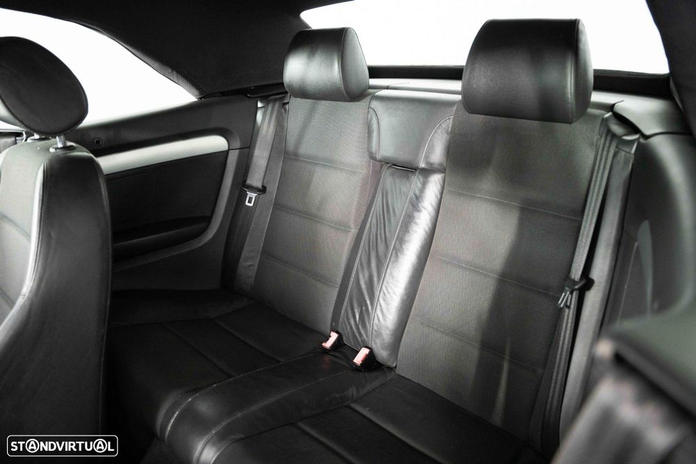 Audi A4 Cabrio 2.0 TDI S-line - 13