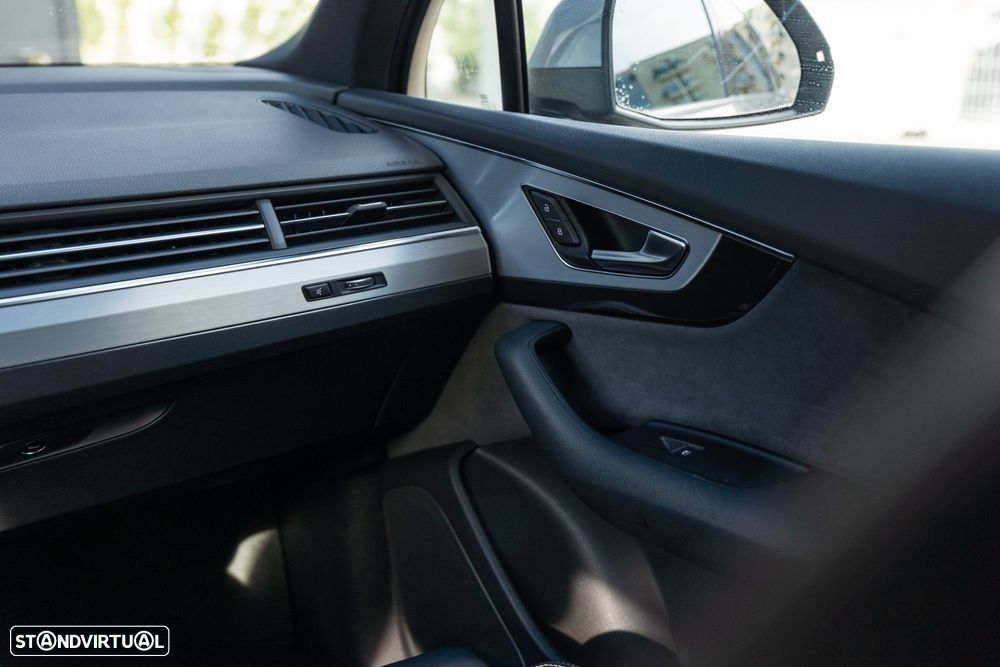 Audi Q7 3.0 TDI e-tron quattro S-line Tiptronic - 43