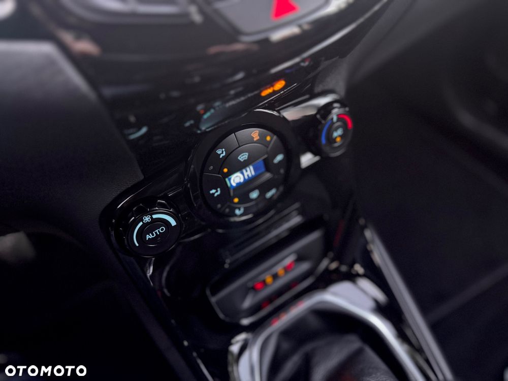 Ford Fiesta 1.0 EcoBoost Titanium - 14