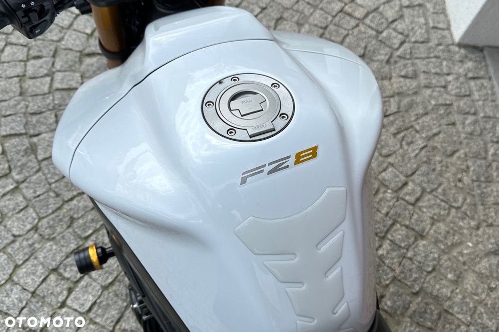 Yamaha FZ8 - 26