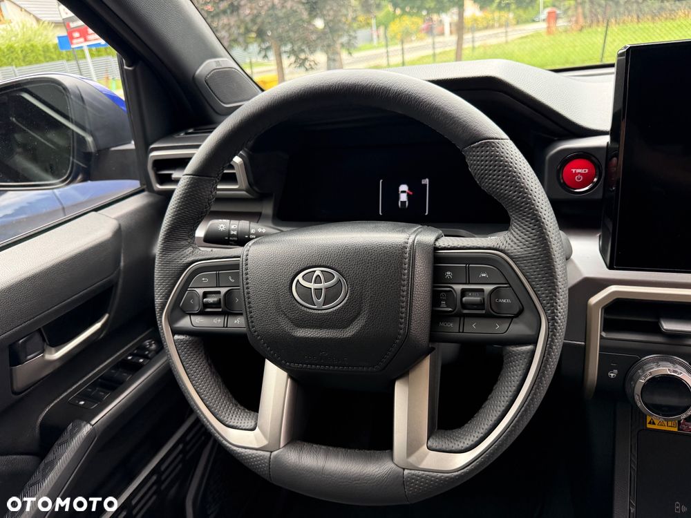 Toyota Tacoma - 27