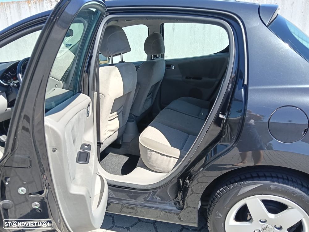 Peugeot 207 1.4 HDi Premium - 13