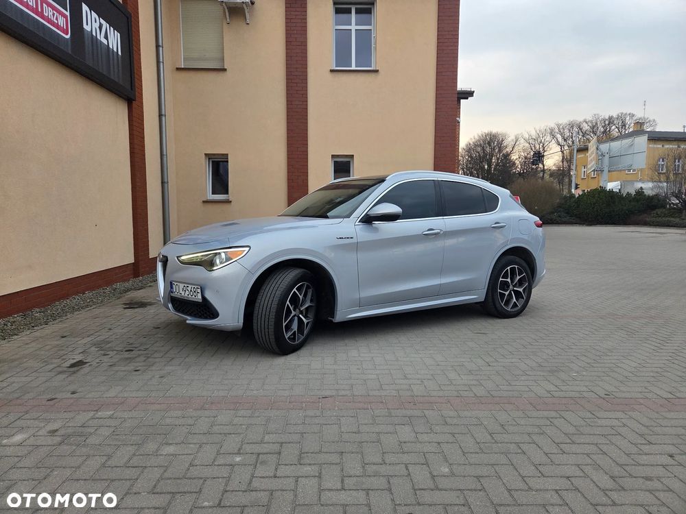 Alfa Romeo Stelvio 2.0 Turbo 16V AT8-Q4 Veloce - 3