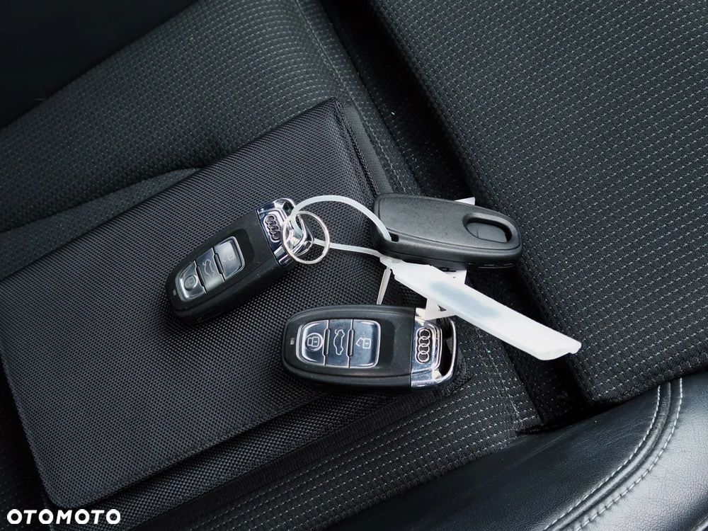 Audi A4 Avant 2.0 TDI DPF S line Sportpaket - 37
