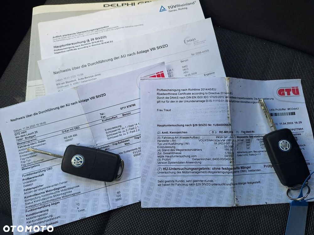 Volkswagen Golf - 6