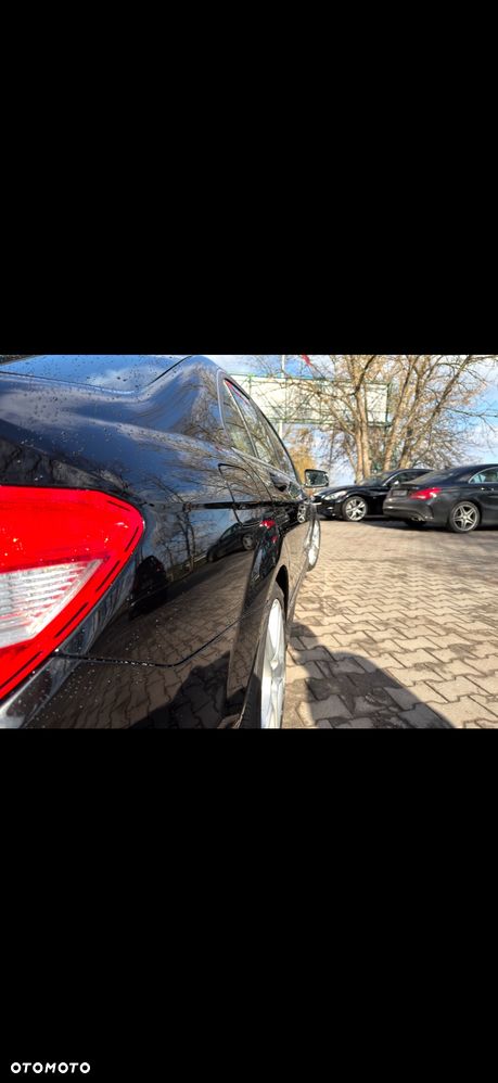 Mercedes-Benz Klasa C 300 7G-TRONIC Special Edition - 4