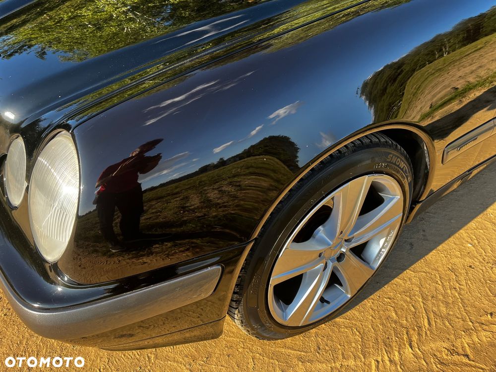 Mercedes-Benz Klasa E 200 T Classic - 26