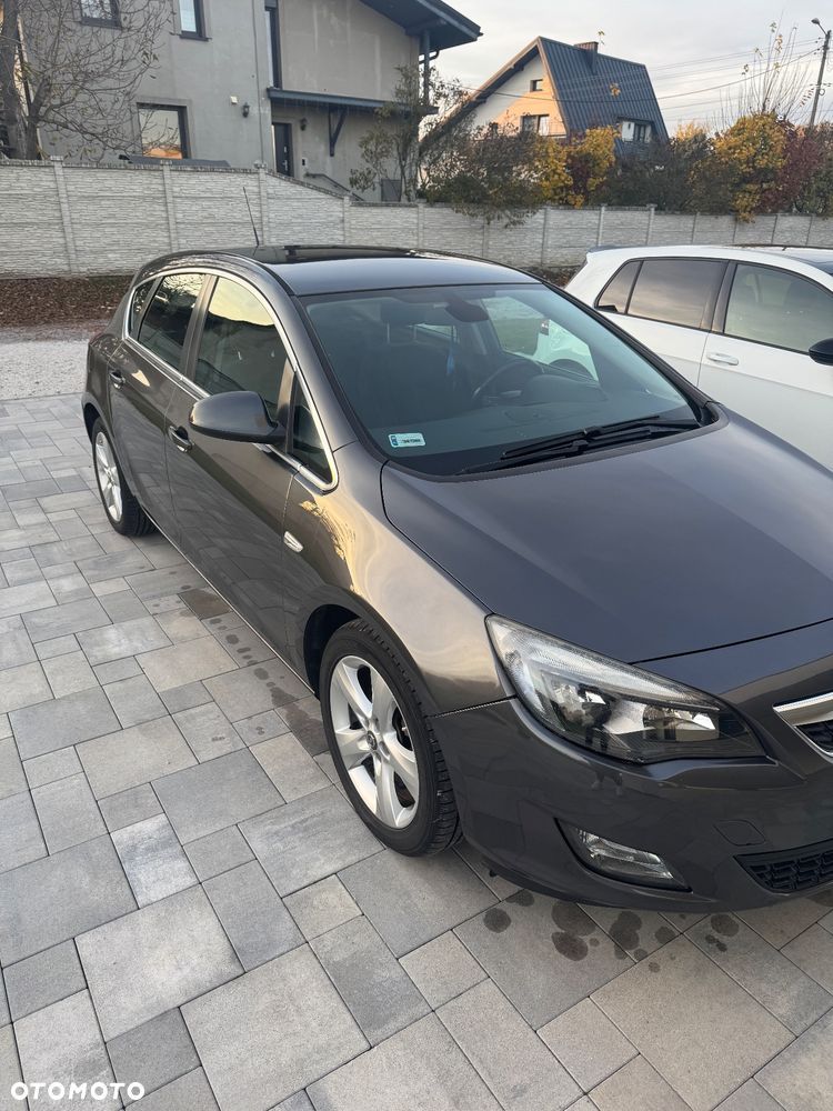 Opel Astra IV 1.4 T Cosmo - 7