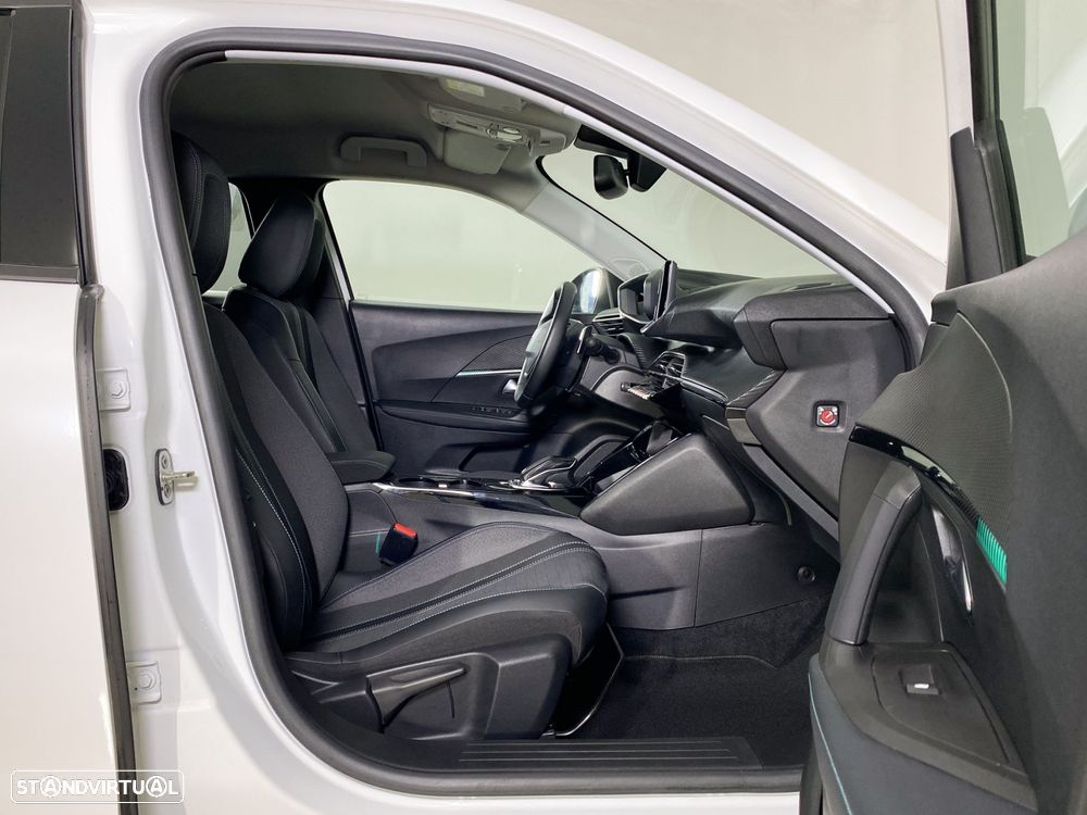 Peugeot 2008 1.2 PureTech Allure Pack EAT8 - 16