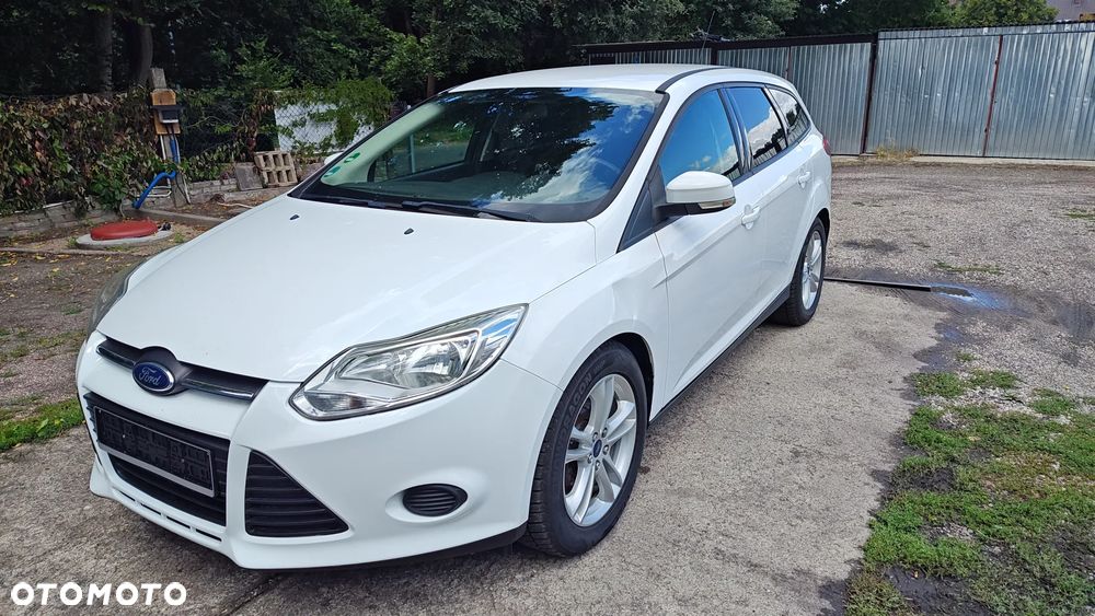 Ford Focus 1.6 TDCi DPF Ambiente - 9