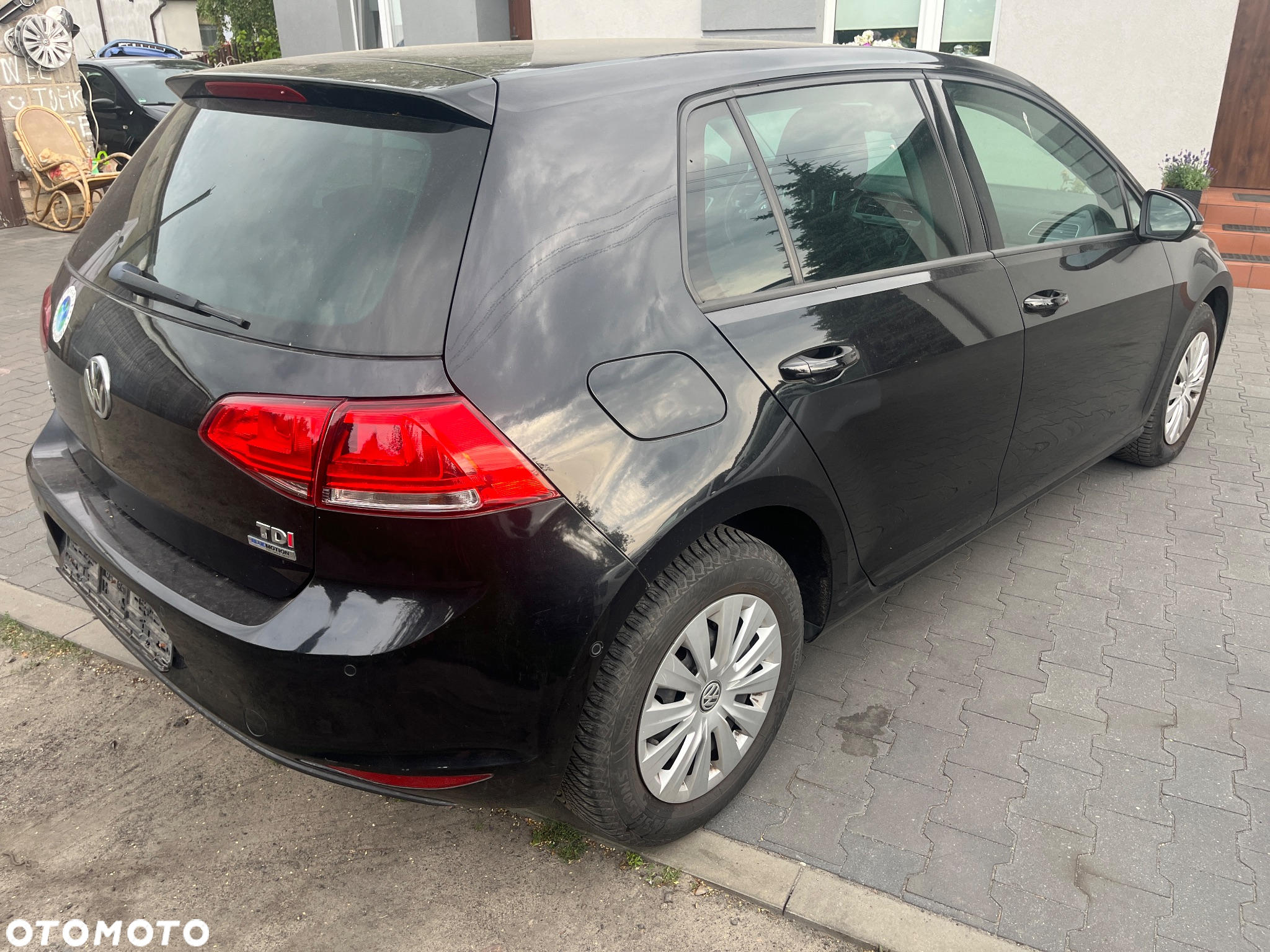 Volkswagen Golf 1.6 TDI BlueMotion Technology DSG Comfortline - 4
